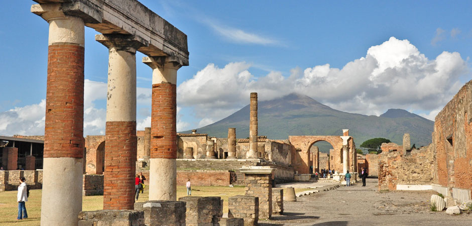 Pompeii Tours